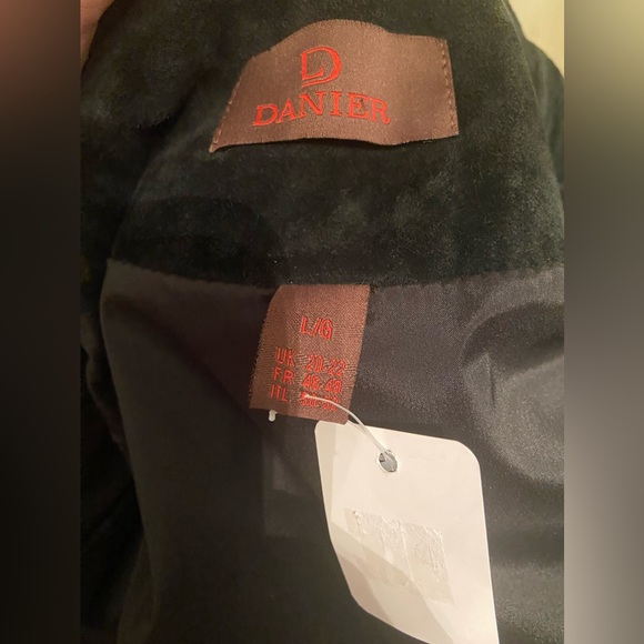 Danier Black Suede Front Tie Jacket - Picture 7 of 7